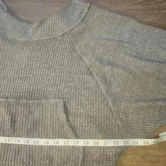 Free People WE THE FREE Westend Green Slouchy Dolman Sleeve Thermal Top XS - Picture 10 of 14